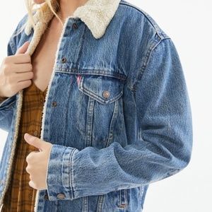 Levi's Original Sherpa Trucker Denim Jean Jacket/ Size: Medium/ Colour: Indigo